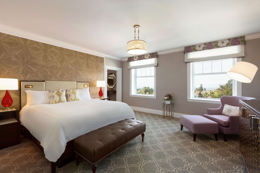 Signature Bay View Room, 1 King Bed - Photo 6