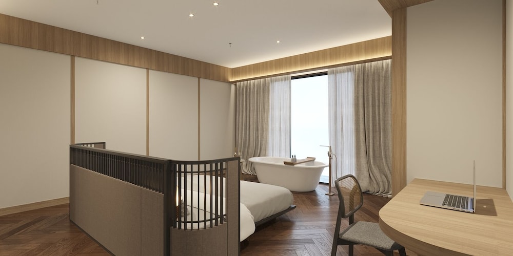 Signature Ocean Suite photo 3