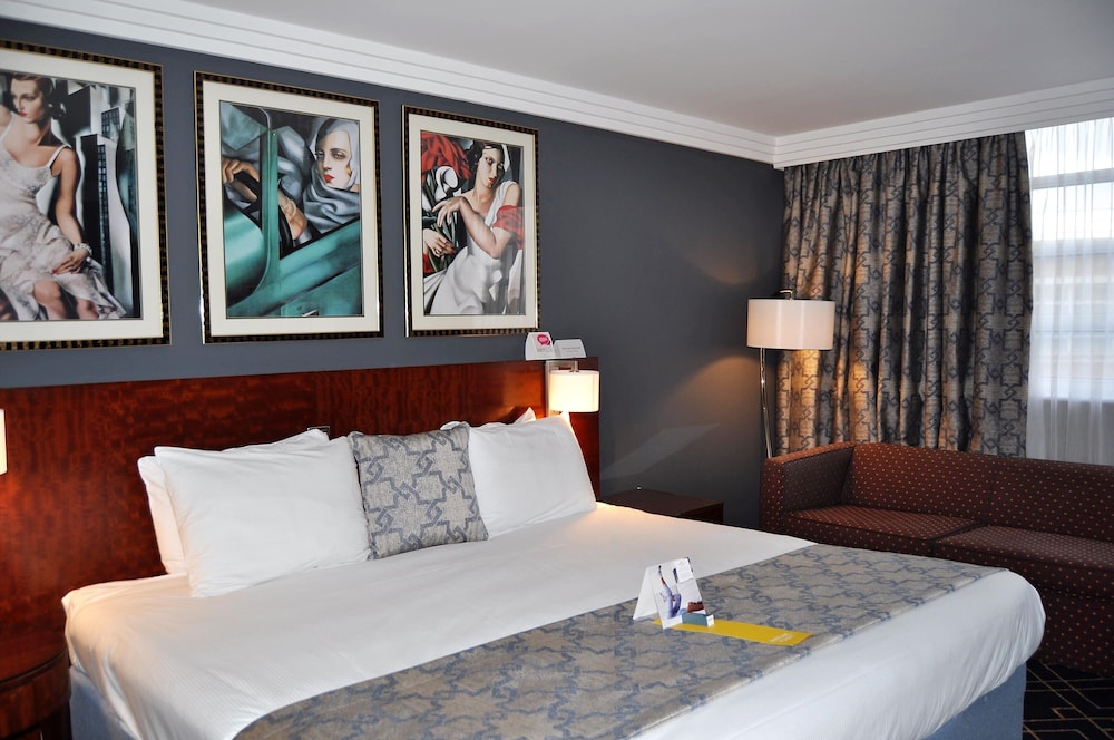 Premium Room, 1 King Bed with Sofa bed