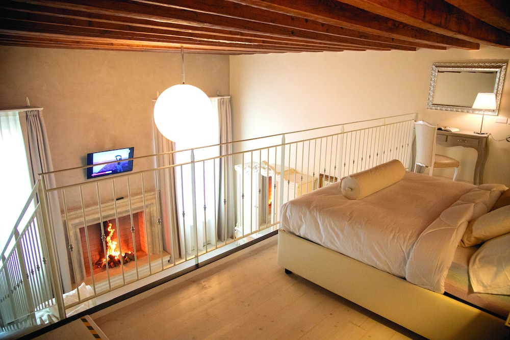 Royal Suite photo 1