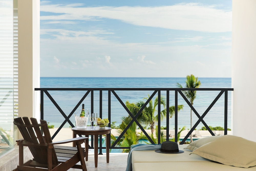 Excellence Club Junior Suite Ocean Front + 20% OFF SPA