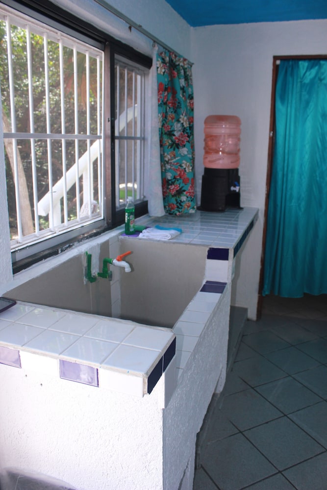 Basic Double Room, 1 Bedroom photo 2