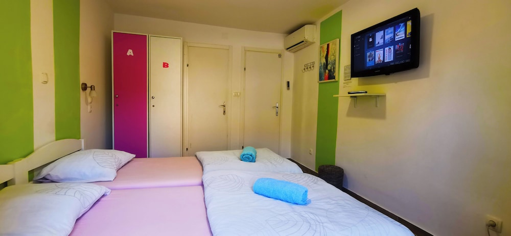 Apartment, 2 Bedrooms, Non Smoking, Private Bathroom - Photo 8