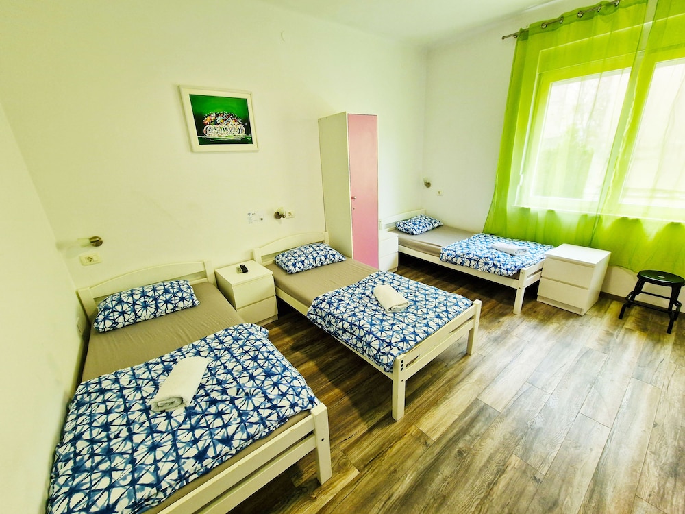 Triple Room, Non Smoking, Private Bathroom - Photo 5
