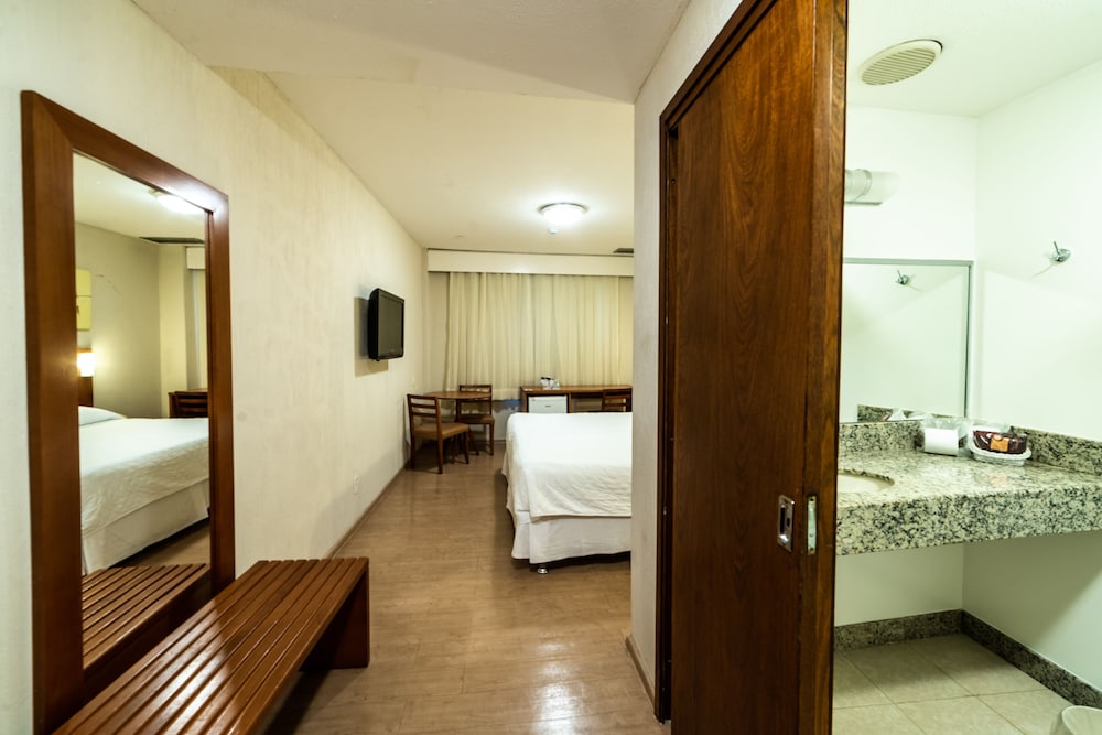 Standard Double Room - Photo 12