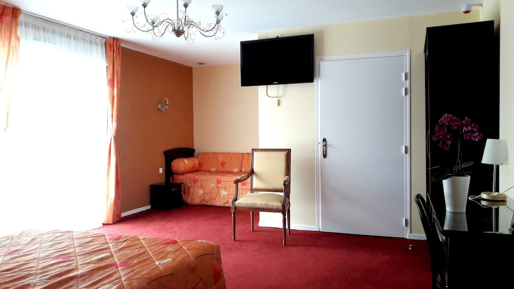 Standard Double or Twin Room photo 3