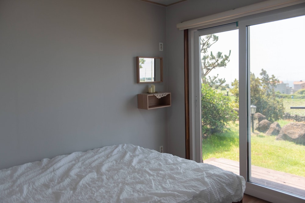 Superior Duplex, 1 Bedroom, Non Smoking, Ocean View (BoMal) photo 1