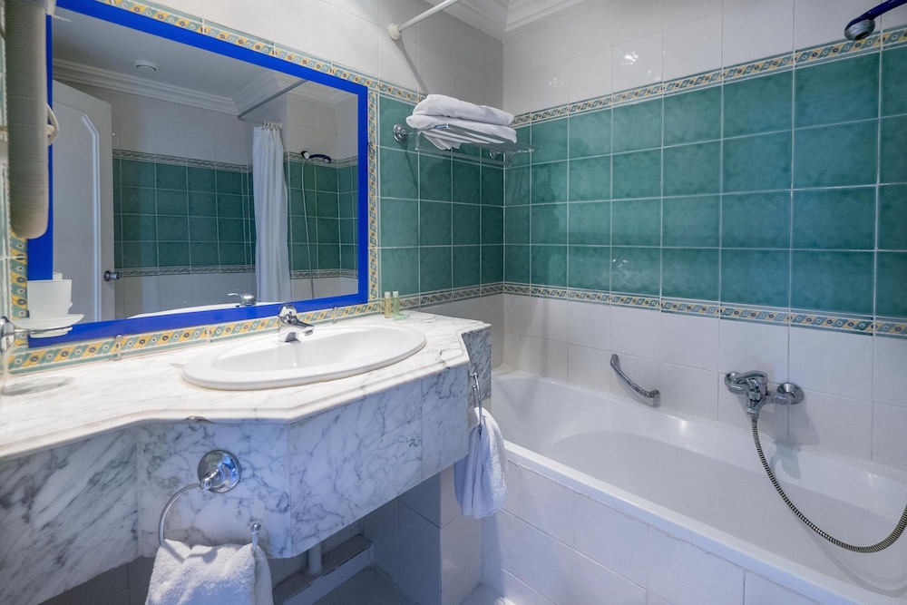 Standard Double Room - Photo 6