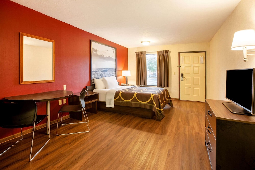 Room, 1 Queen Bed, Non Smoking - Photo 3