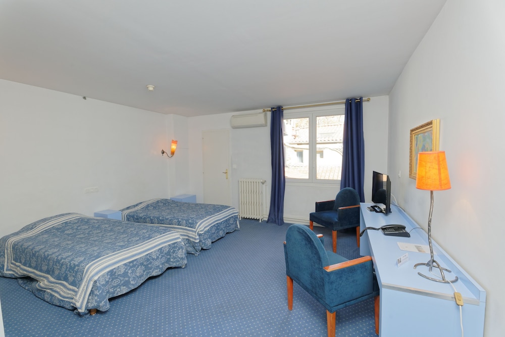 Family Quadruple Room, 2 Double Beds photo 2