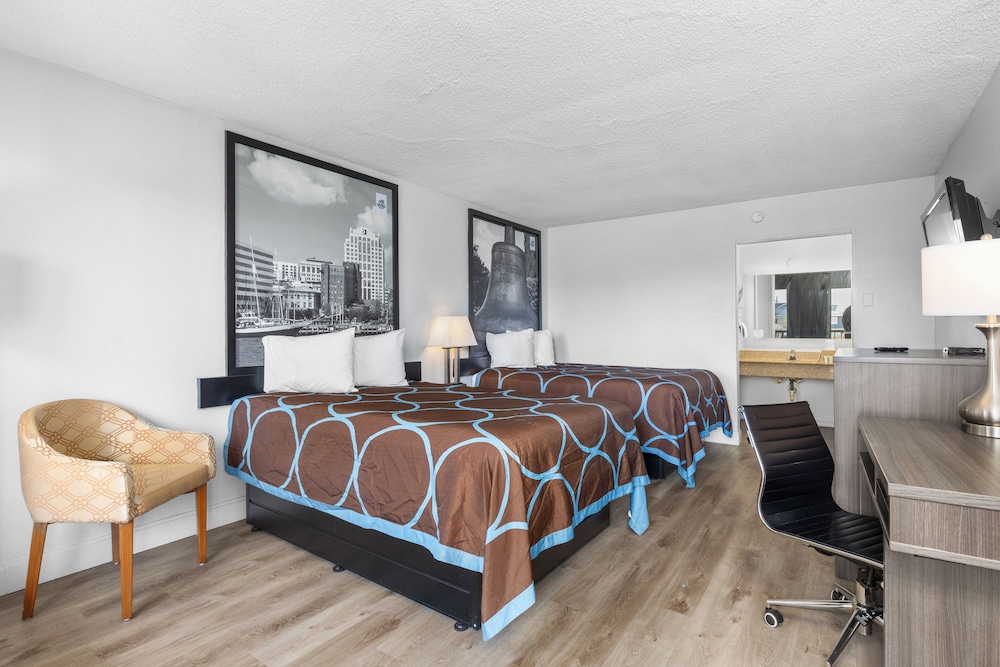 Standard Room, 2 Double Beds, Pool Side photo 1