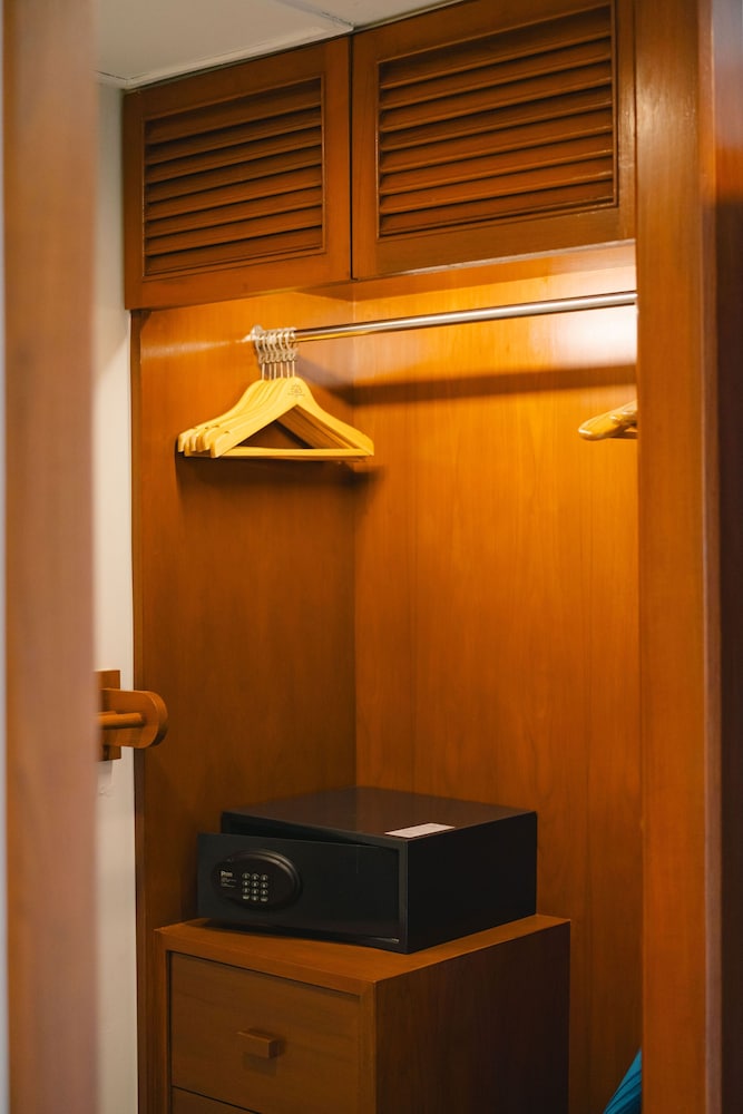 Deluxe room - Royal Wing 1 Queen,1 Single - Photo 7