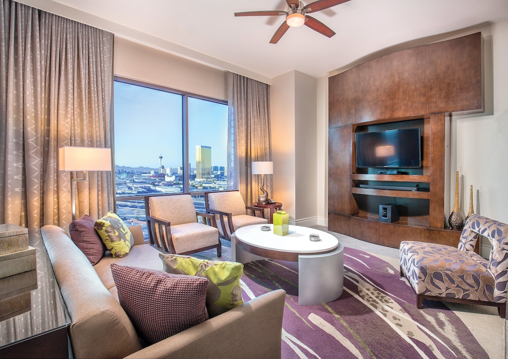 Presidential Suite, 2 Bedrooms thumbnail 6