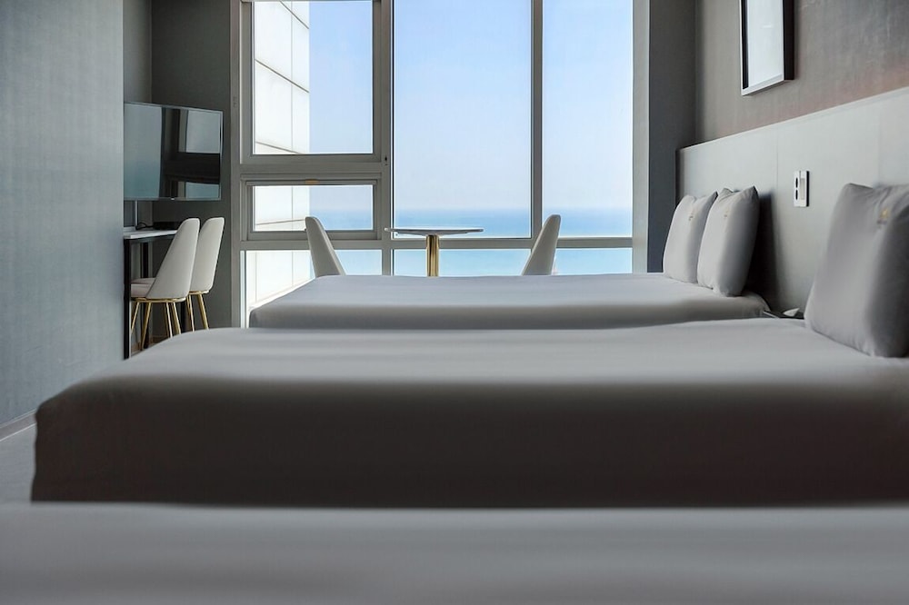 Quadruple Half Ocean View - Photo 3