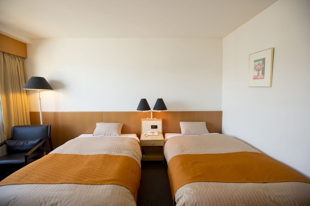 Standard Twin Room, Non Smoking, Tateyama Mountain Range View	 (2 Person Use) photo 2
