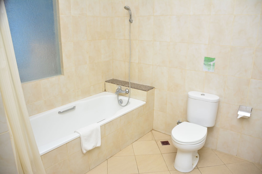 Deluxe Room - Photo 2