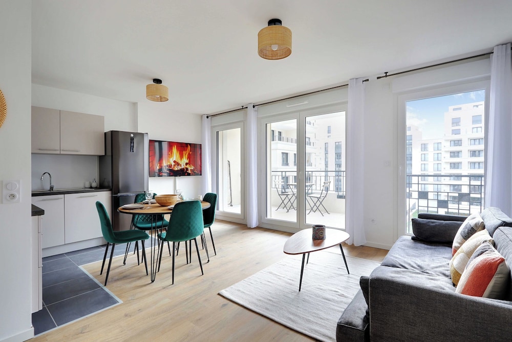 Apartment photo 1