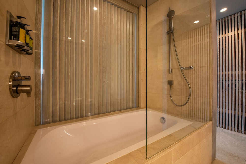 Luxury Spa King, Garden view - Photo 7