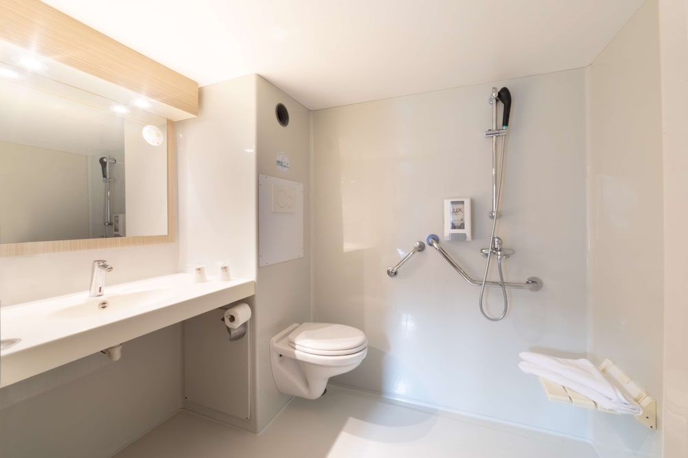 Standard Room, 1 Double Bed - Photo 6