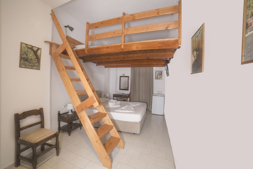Quadruple Room photo 1