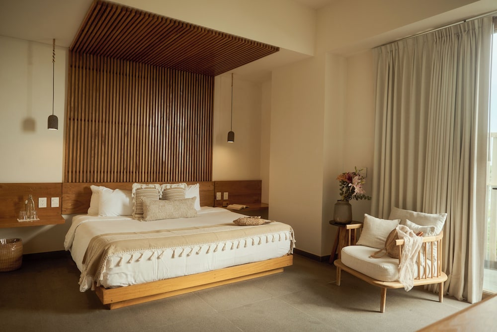 Deluxe Room, Partial Sea View