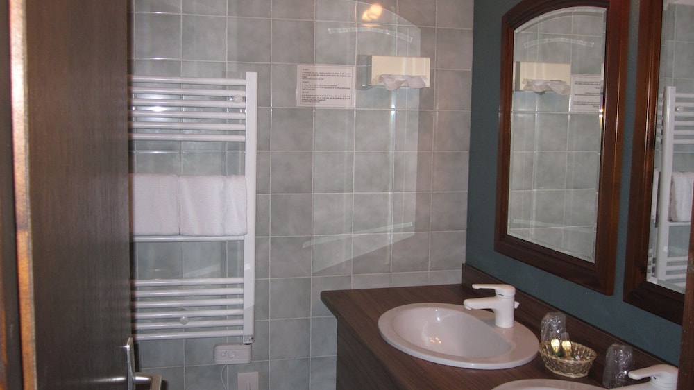 Comfort Room photo 2