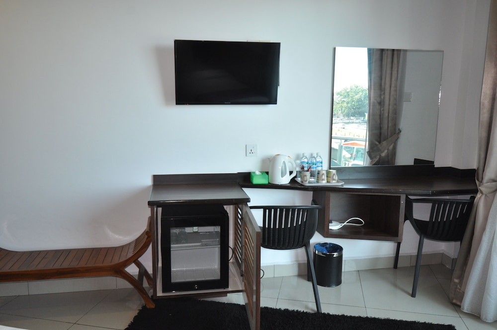 Family Triple Room, Sea View - Photo 4