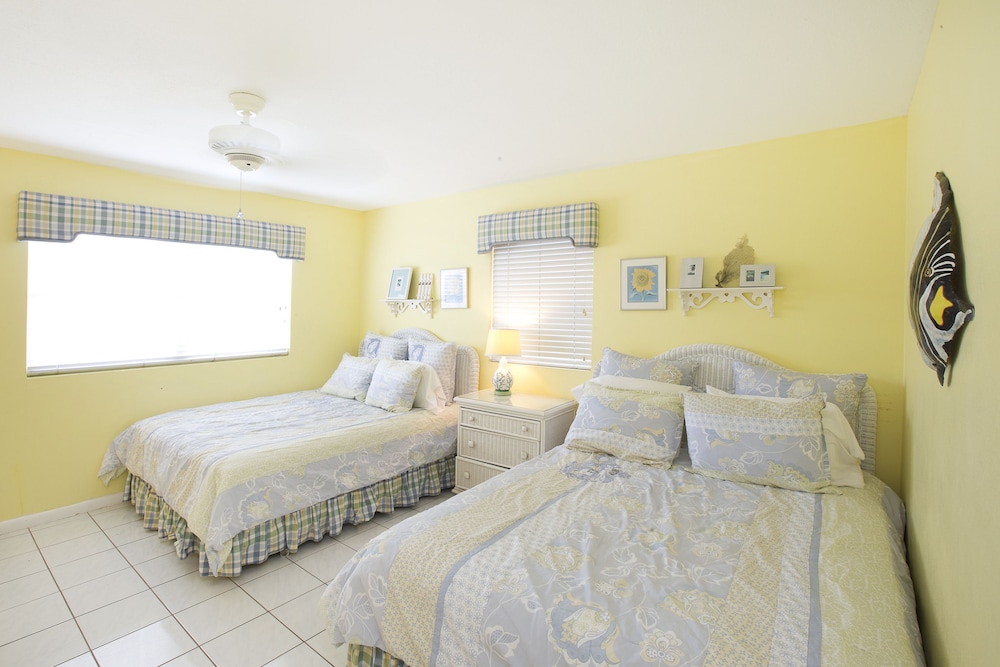 Condo, 3 Bedrooms, Ocean View photo 2