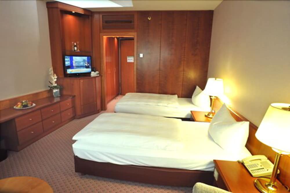 Standard Room - Photo 1
