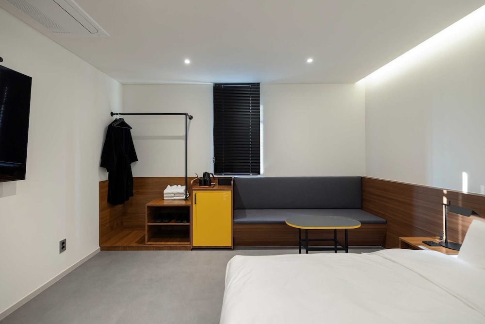 Standard - Photo 11