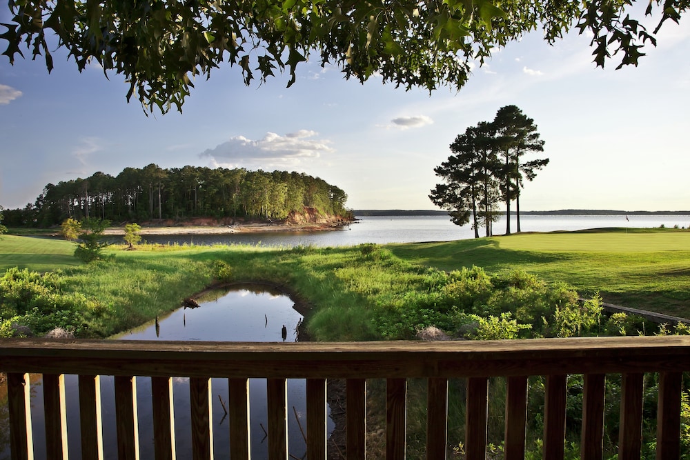 Room, 1 King Bed, Non Smoking, Golf View - Photo 2