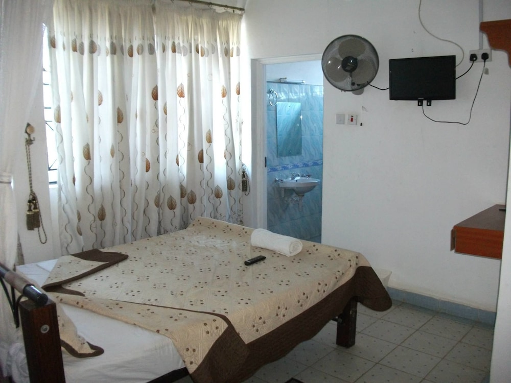 Standard Double Room photo 3