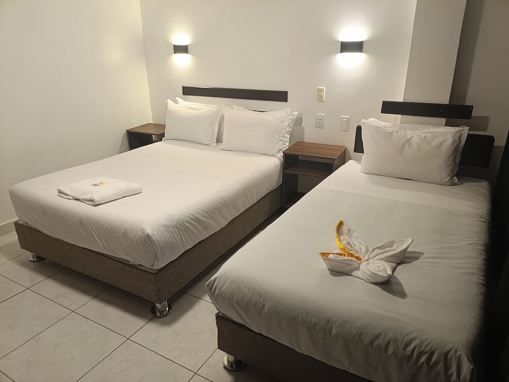Basic Triple Room photo 3