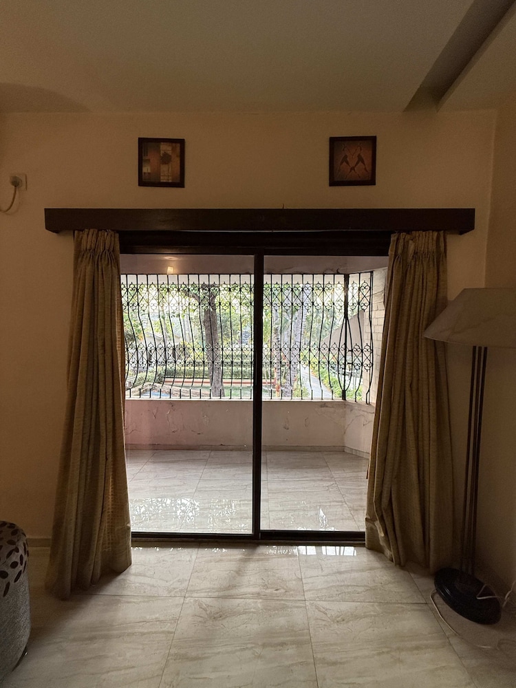 Executive Room- Lower Deck photo 2