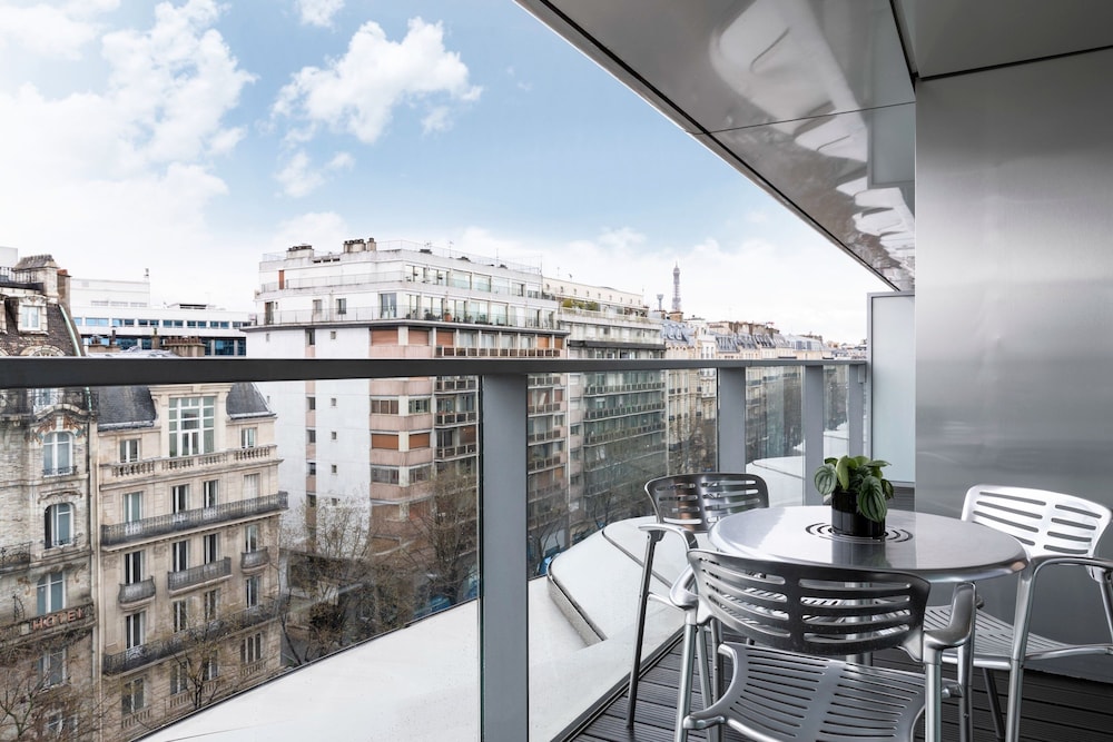 Suite, 1 King Bed, Terrace, Tower (Arc de Triomphe, Eiffel Tower View) Suite, 1 King Bed, Terrace, Tower (Arc de Triomphe, Eiffel Tower View)