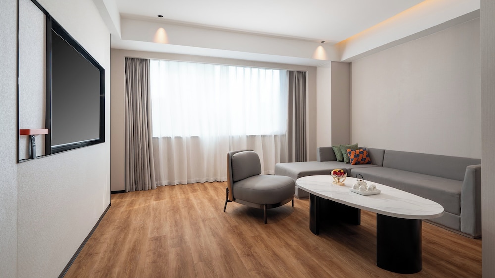 1 Bedroom Suite photo 2