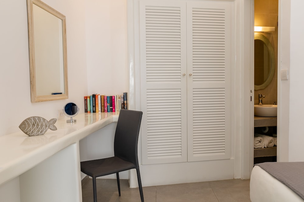Standard Room - Photo 11