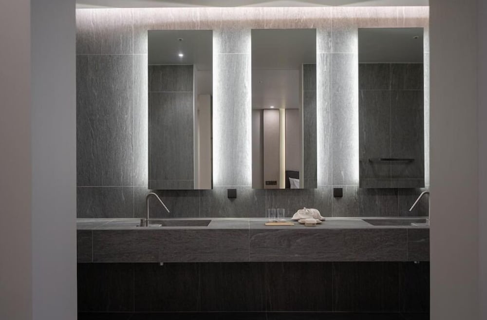PREMIER POOL SUITE-FAMILY DOUBLE TWIN (include B.F & Heated Pool) photo 2