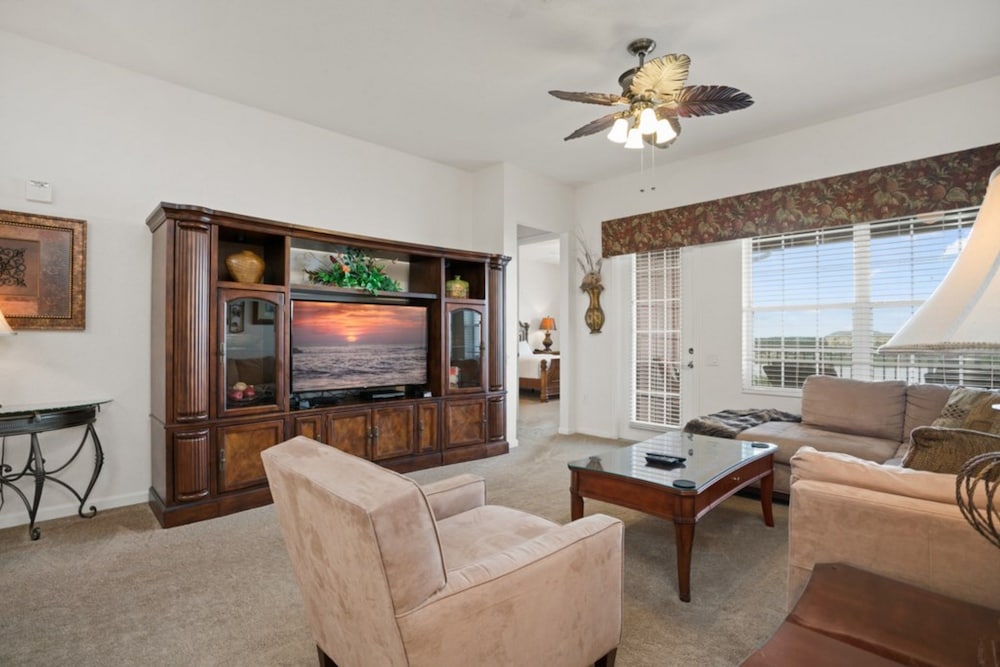 Lakeview 3 Bedroom Condo (7402,12402)