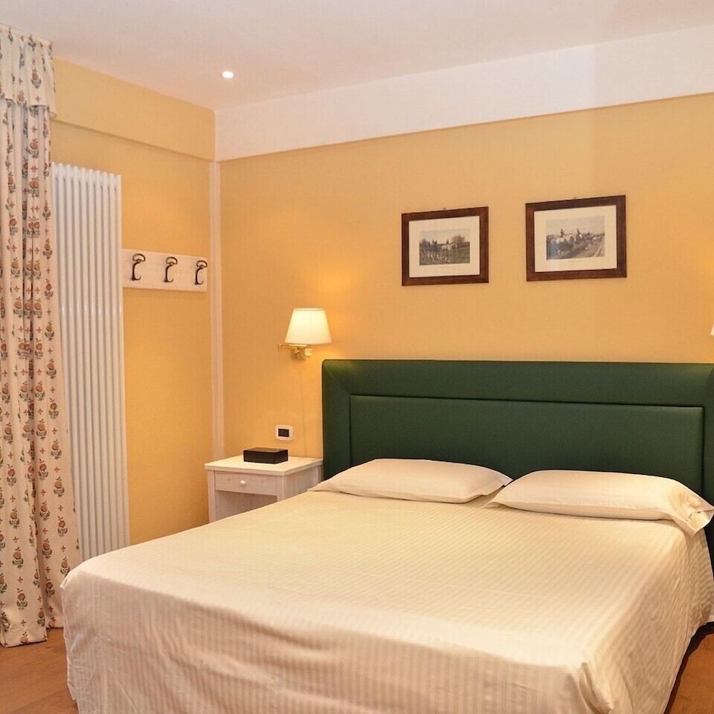Double or Twin Room photo 2
