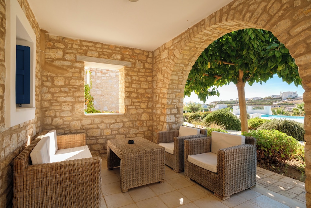 Apartment, 1 Bedroom, Pool View