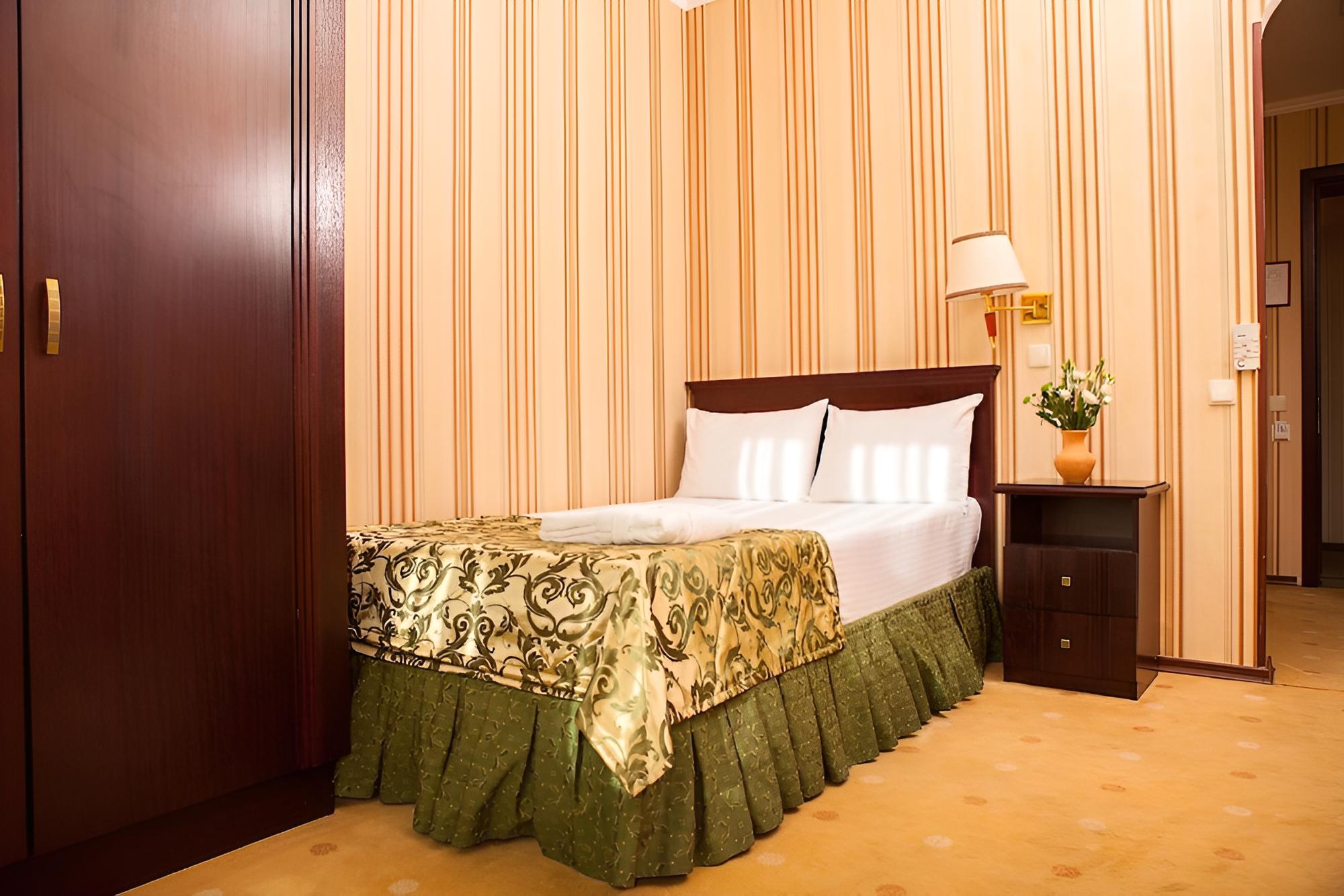 Business Single Room
