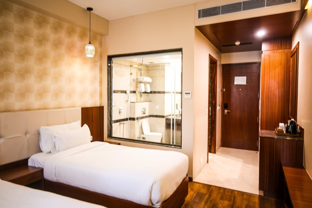 Executive Room - Photo 5