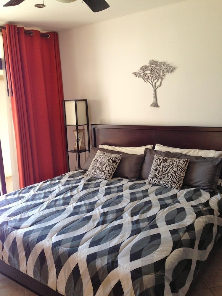 Condo, 3 Bedrooms