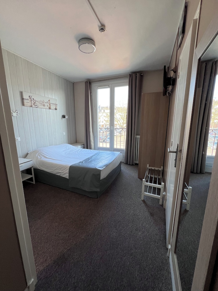 Double Room Single Use, 1 Double Bed, Harbor View photo 2