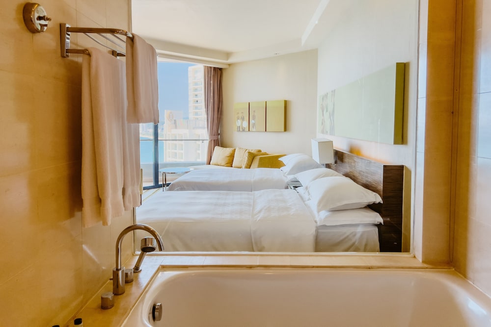 Room, 2 Twin Beds, Ocean View - Photo 4