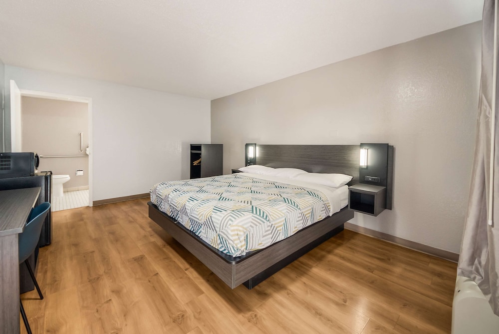 Standard Room, 1 Double Bed, Accessible, Non Smoking