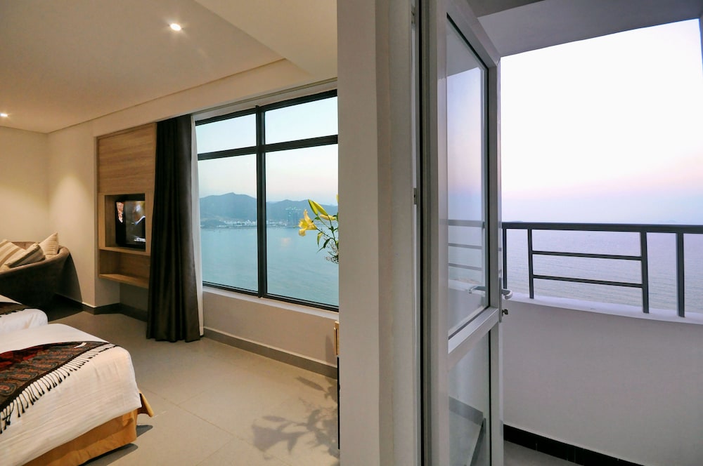 Premium Room, Sea View - Photo 13
