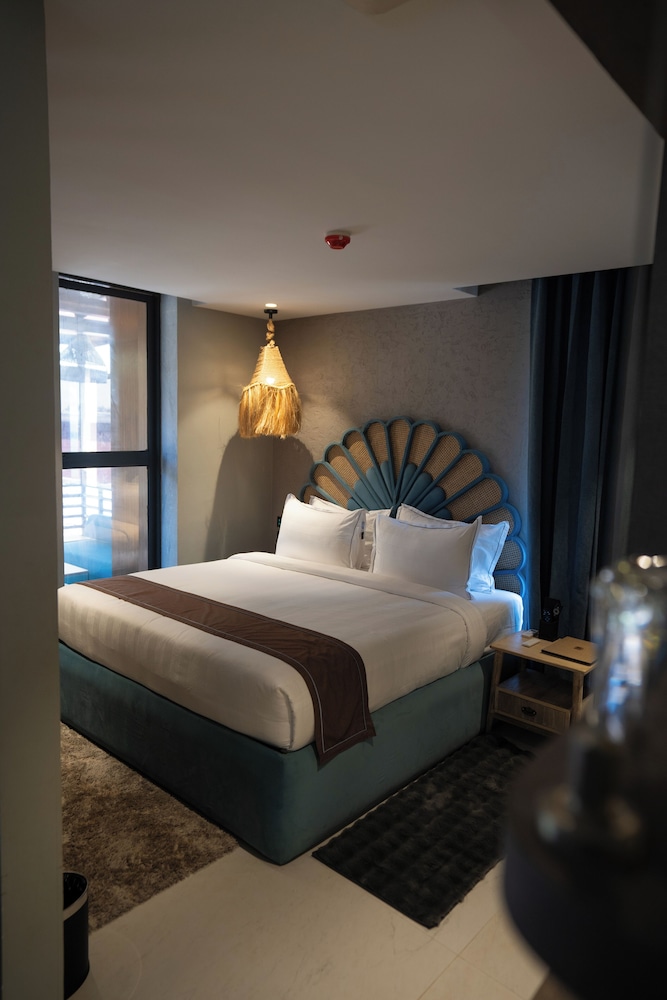 Junior suite with Jacuzzi and Bathtub photo 3