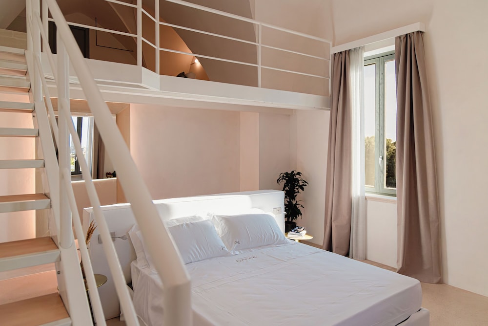 Deluxe Suite, Garden View